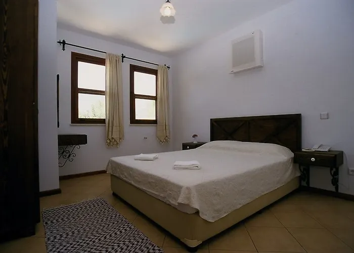 Hotel Forest Gate 3*